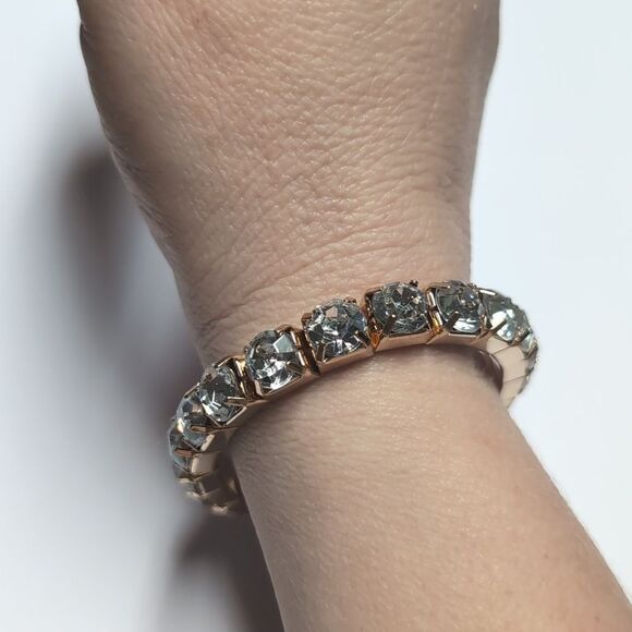 162 Gold with Crystal Rhinestones Stretch Bracelet - Picture 2 of 5